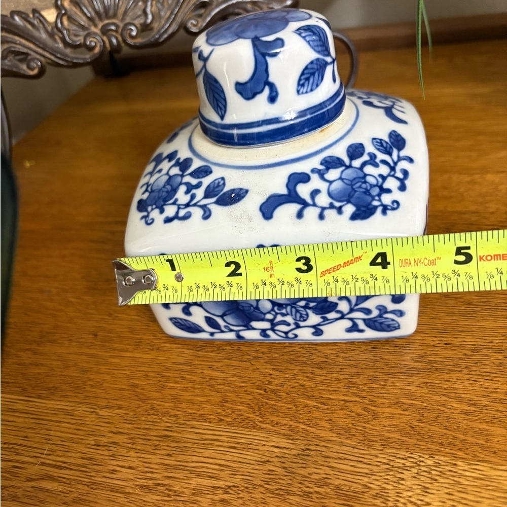 Blue & White Floral Ginger Jar/ Tea Jar - Picture 7 of 7